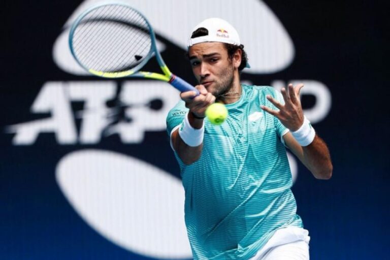 Matteo Berrettini vence a Dominic Thiem en el primer duelo TOP 10 del torneo