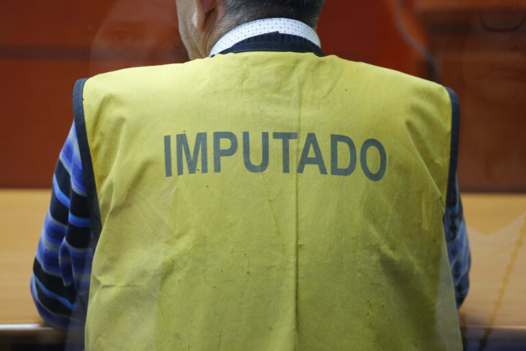 No podrá salir del país: formalizan a agricultor por quema no autorizada en Teno