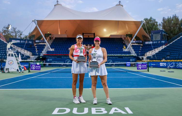 Alexa Guarachi y Darija Jurak se titularon campeonas de dobles en Dubai