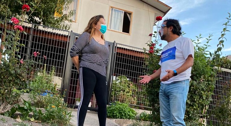 Candidato a concejal advierte a votantes sobre falsas promesas de campaña
