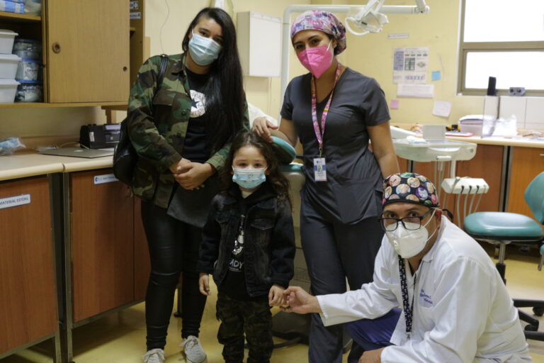 Niño de tres años podrá abrir la boca gracias a cirugía maxilofacial