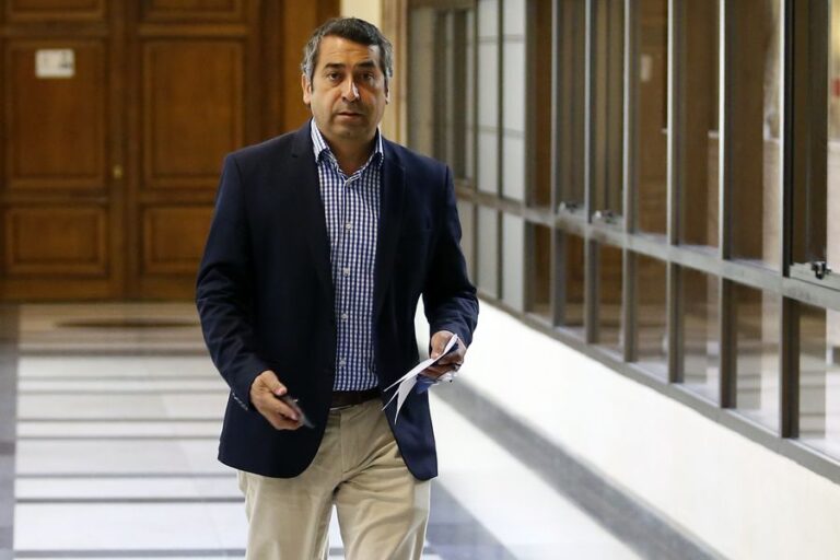 Diputado Alexis Sepúlveda llamó al gobierno a no recurrir al Tribunal Constitucional para frenar tercer retiro del 10% de AFP