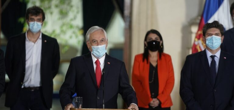 Diversas críticas al gobierno tras presentar proyecto para tercer retiro de las AFP