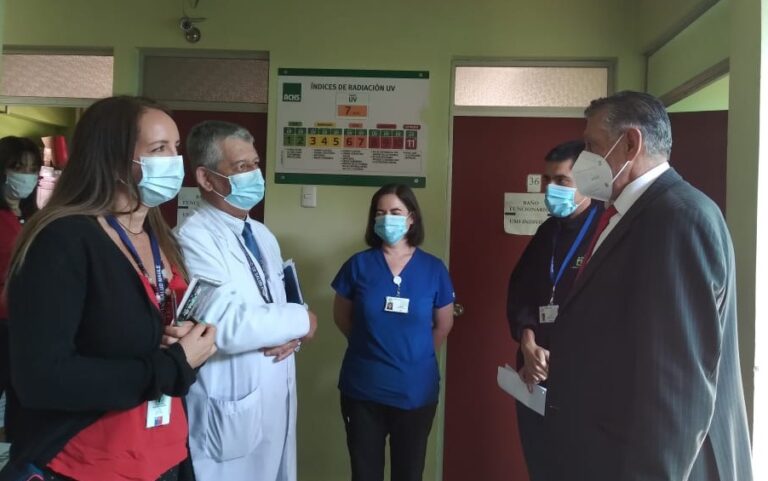 Director del Servicio de Salud del Maule visitó lugar de construcción del Cesfam de Rauco y analizó cifras de contagios