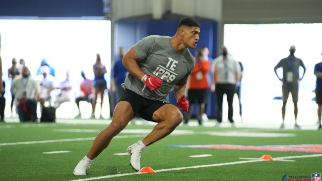 Sammis Reyes se convierte en el primer chileno en la NFL
