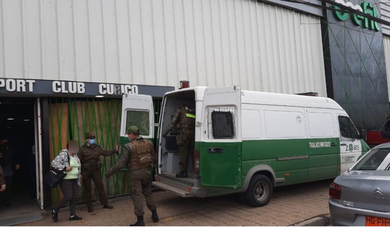Dieciocho trabajadores fueron detenidos en fábrica de ropa que funcionaba en Curicó