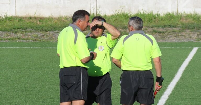 Preparan cursos de capacitación para árbitros de fútbol