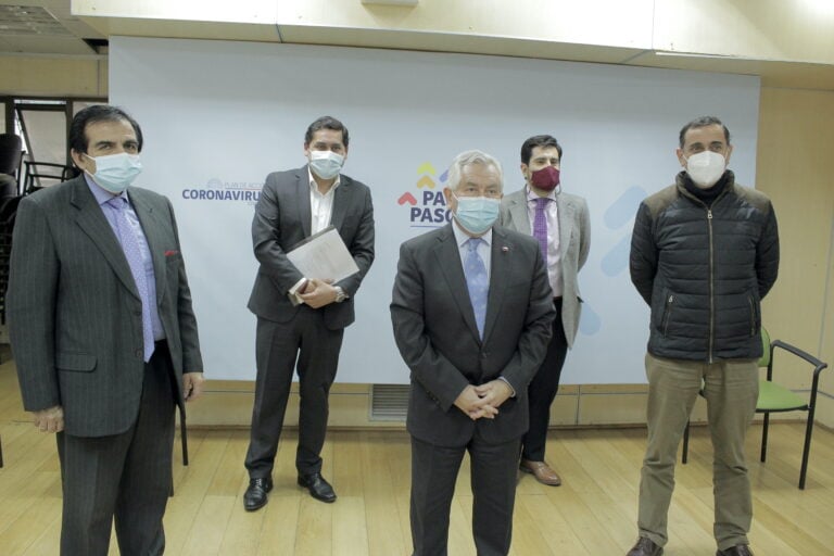 Alcaldes del Maule se reunieron con ministro de Salud para entregar propuestas sobre medidas sanitarias