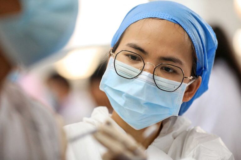 China aprobó el uso de emergencia de la vacuna Sinovac en menores de tres a 17 años