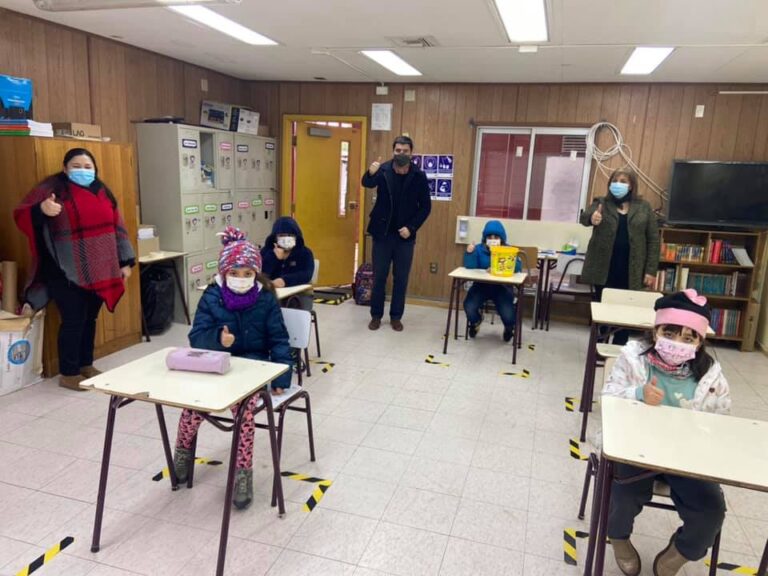 Quince escuelas públicas de Teno abrieron sus puertas para realizar clases presenciales