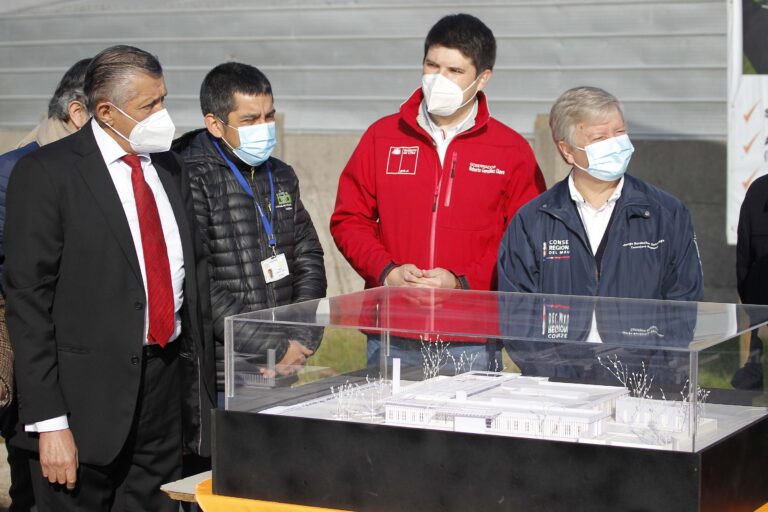 Autoridades revelaron maqueta de nuevo Cesfam de Rauco