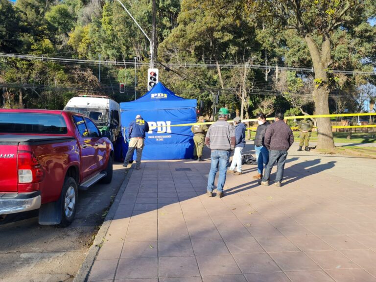 PDI efectúa investigación por hallazgo de cadáver en la vía pública en Curicó