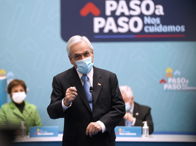 Gobierno anunció cambios de Plan Paso a Paso con mayores libertades para personas vacunadas