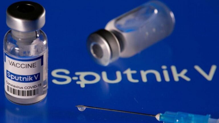 Instituto de Salud Pública aprobó aplicación de vacuna Sputnik V en Chile