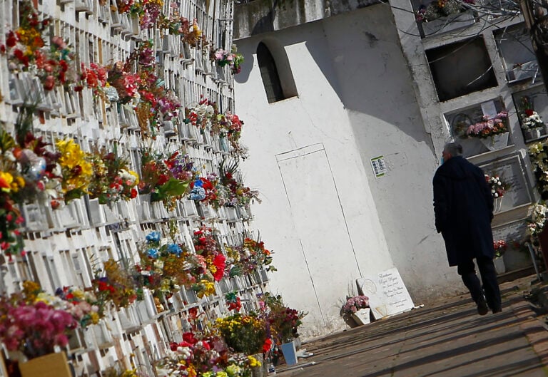 Cementerio Municipal de Curicó iniciará apertura durante fines de semana