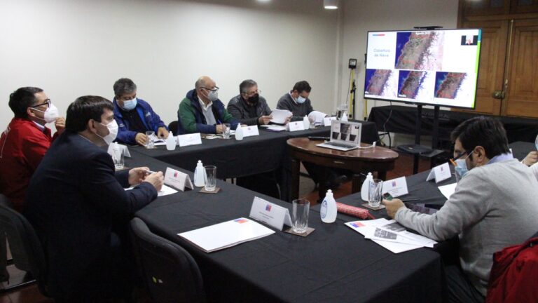 Autoridades del Maule sesionaron en Mesa Agrícola por crisis hídrica y emergencia agrícola
