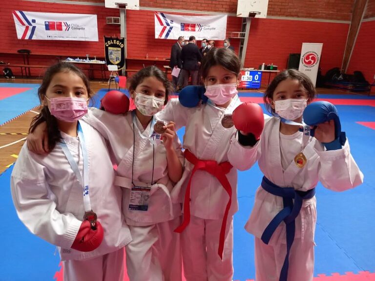 18 medallas obtuvo la región del Maule en Open Karate Concepción