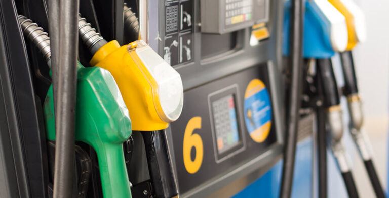 Combustibles siguen con precios al alza desde este jueves