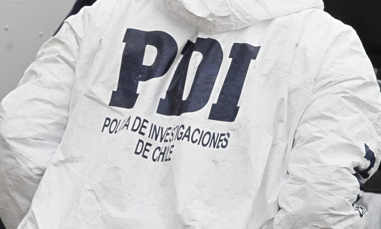 Hombre falleció tras caer desde el techo de su casa en sector Los Niches de Curicó
