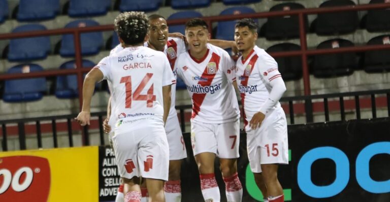 La Gran Noche: Contundente victoria albirroja en su visita a Talcahuano