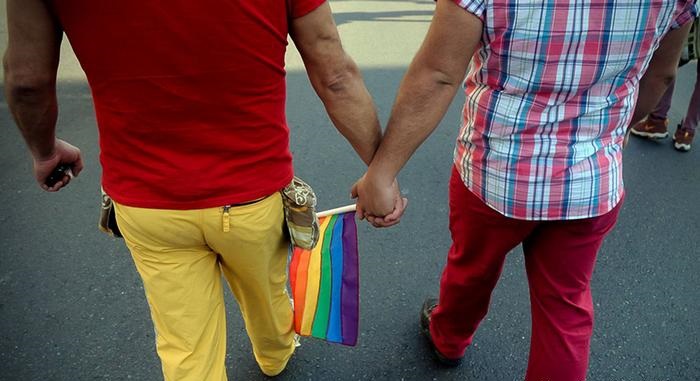 Ley de matrimonio igualitario va a comisión mixta del Congreso y se dilata votación