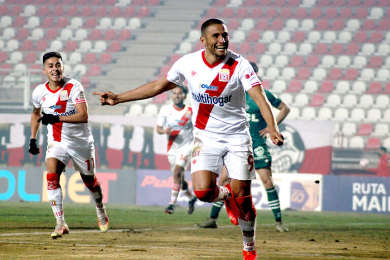 Nuevamente sin Benegas: Curicó Unido va por los tres puntos ante Santiago Wanderers