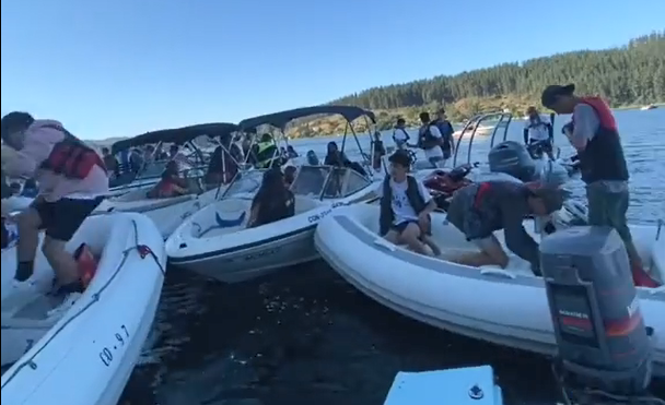 Capitanía de Puerto infraccionó a participantes de fiesta sobre lanchas en el Lago Vichuquén