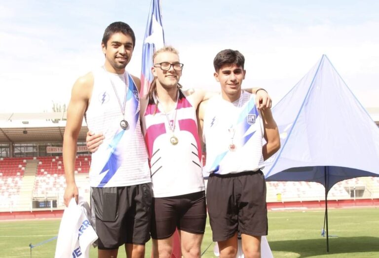 Curicanos tuvieron una excelente presentación en torneo de atletismo en Santiago