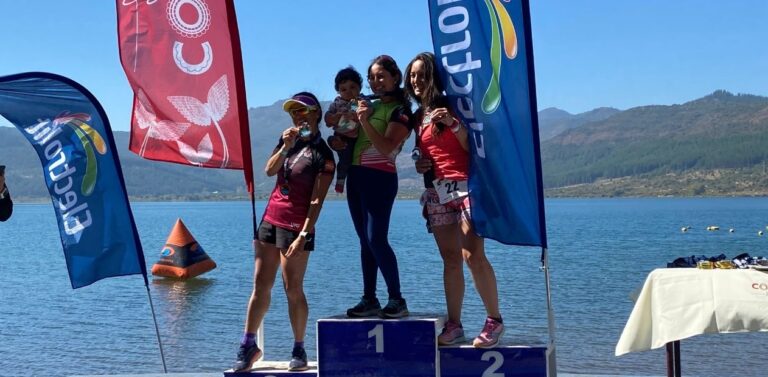 Más 400 deportistas fueron parte del triatlón "Colbún 2022"