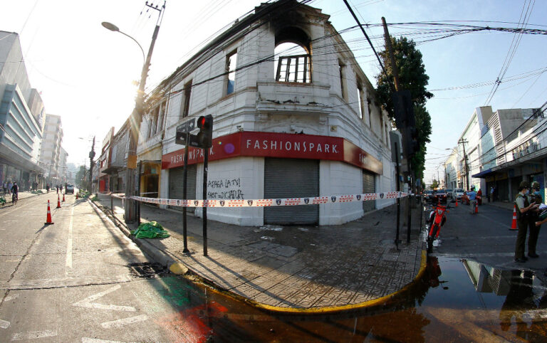 Propietarios del “Palacio Avilés” de Curicó pretenden restaurar el edificio tras incendio