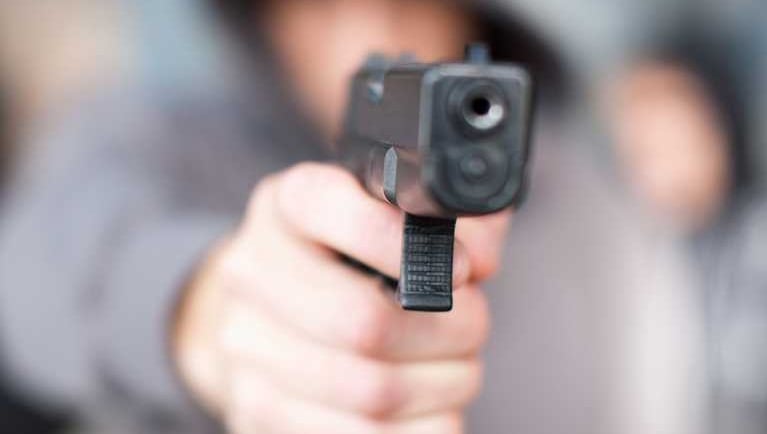 Alumno de liceo en Romeral fue detenido por porte de pistola a fogueo