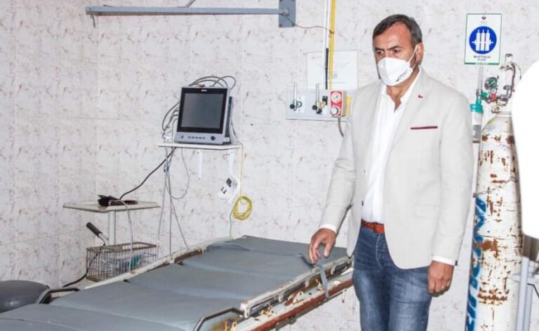 Diputado Francisco Pulgar calificó de “oxidado” al Hospital de Licantén y director respondió a críticas