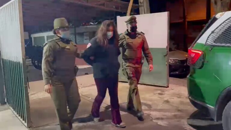 Mujer asesinó a la hija de su amante con un arma blanca en Buin