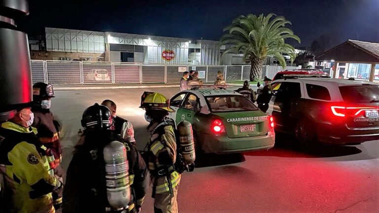 Grave emergencia química en planta frutícola obliga a evacuación espontanea de vecinos en Curicó