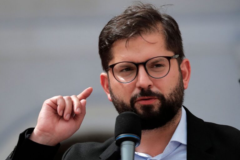 Presidente Boric aseguró que no ordenó llamada a Héctor Llaitul 