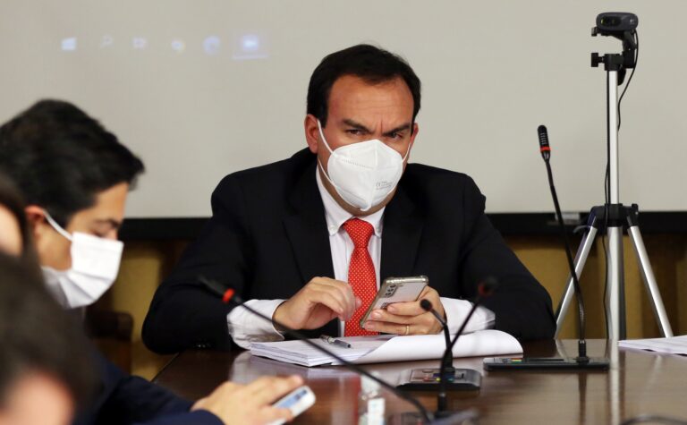 Diputado Felipe Donoso llamó al Gobierno a apoyar reforma que rebaja impuesto a combustibles