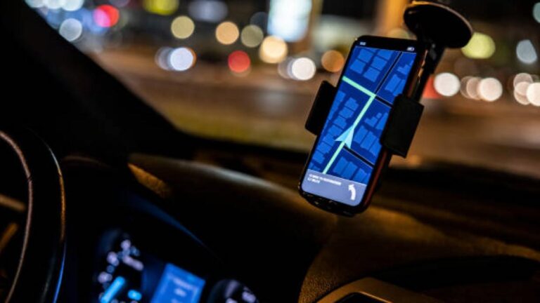 Conductor de Uber de Curicó niega denuncia por hurto de bolso con dinero de pasajero