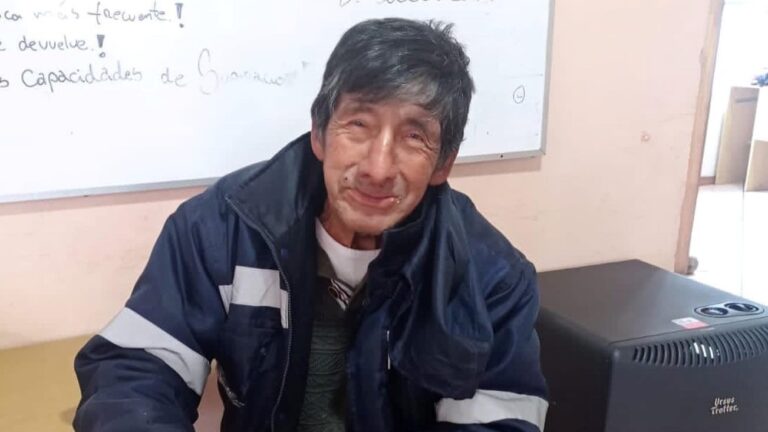Adulto mayor se extravió cuando esperaba atención en el Hospital de Curicó