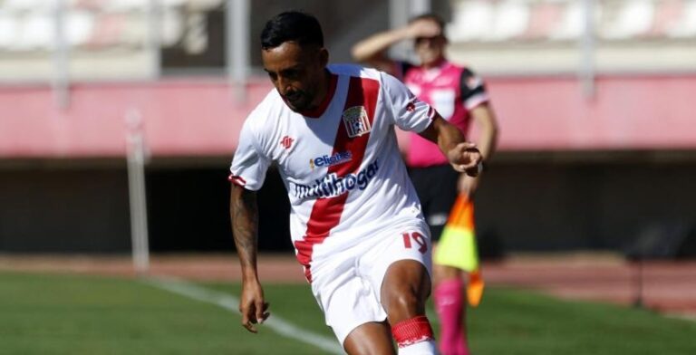 De La Fuente se enfoca en la formación deportiva con su escuela de fútbol