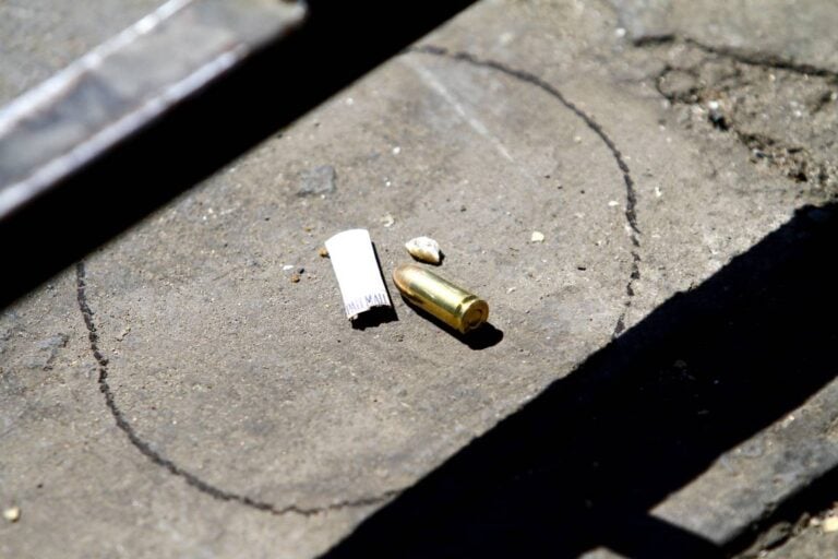 Asaltan y balean a pareja en calle Regional de Curicó