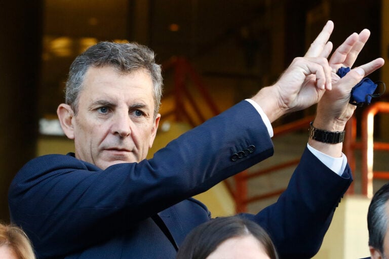 Diputado Gonzalo de la Carrera golpeó en la cara a vicepresidente de la Cámara de Diputados