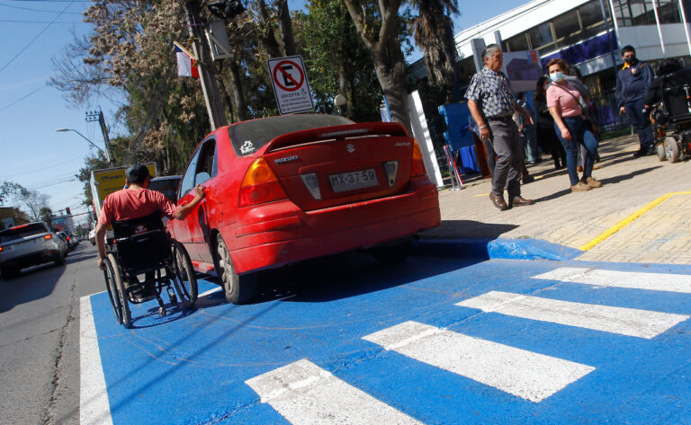 Lanzan campaña para el buen uso de los estacionamientos exclusivos