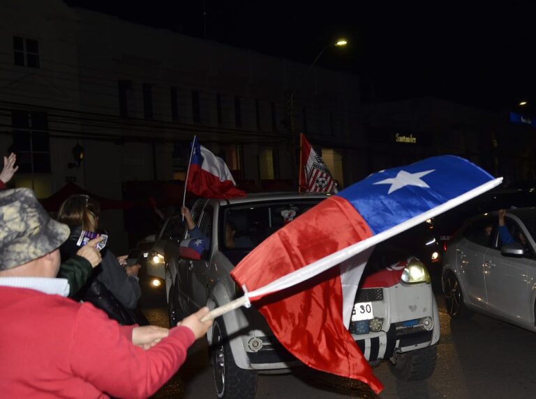 Curicanos celebraron el triunfo del Rechazo