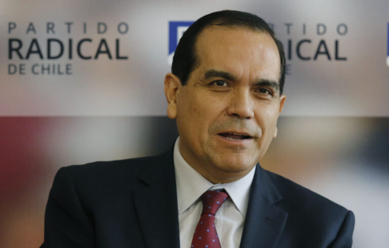 Partido Radical suspendió militancia de Carlos Maldonado por apoyar el Rechazo
