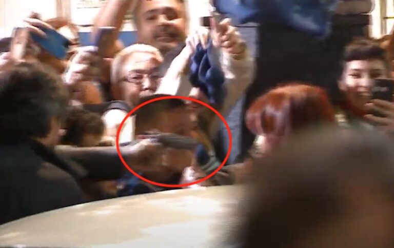 Sujeto apuntó en la cabeza a Cristina Fernández y fue detenido por la policía