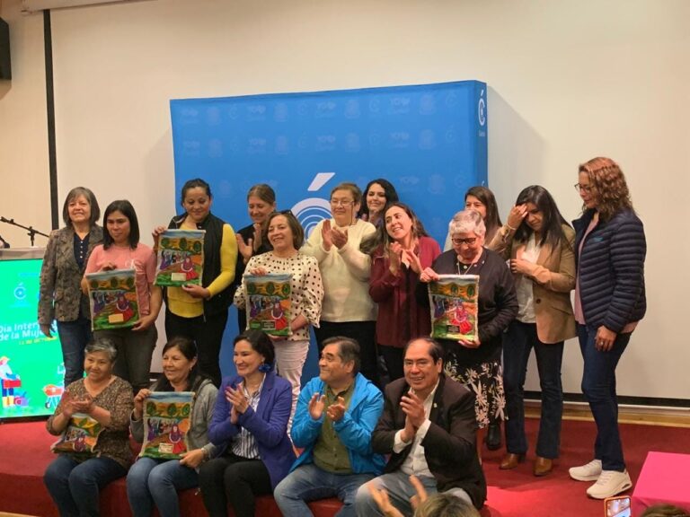 Municipio de Curicó conmemoró Día Internacional de la Mujer Rural homenajeando a ciudadanas destacadas