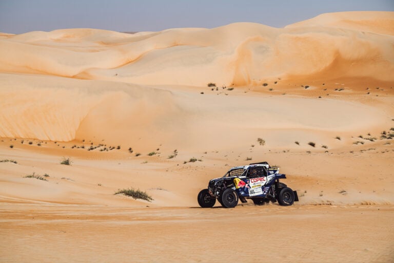 “Chaleco” López es líder en la categoría T3 Prototipos en el rally de Marruecos