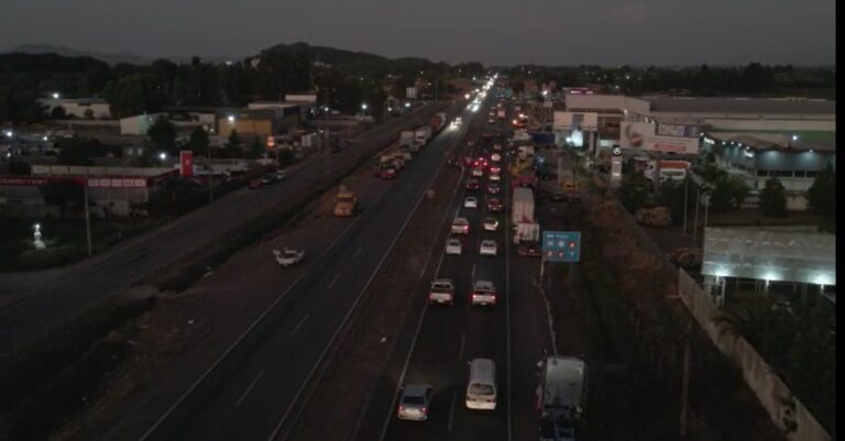 Infraccionan a camioneros que congestionaron la Ruta 5 frente Curicó