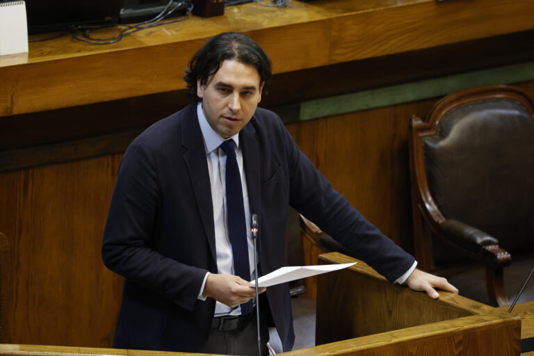 Mirosevic por polémicas en la Cámara de Diputados: "Mandela en la presidencia tendría los mismos problemas que yo"