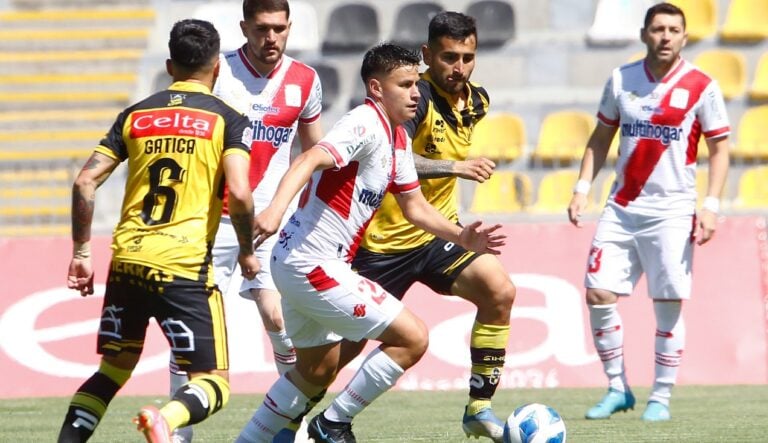 Curicó Unido disputará la fase previa de Copa Libertadores de América